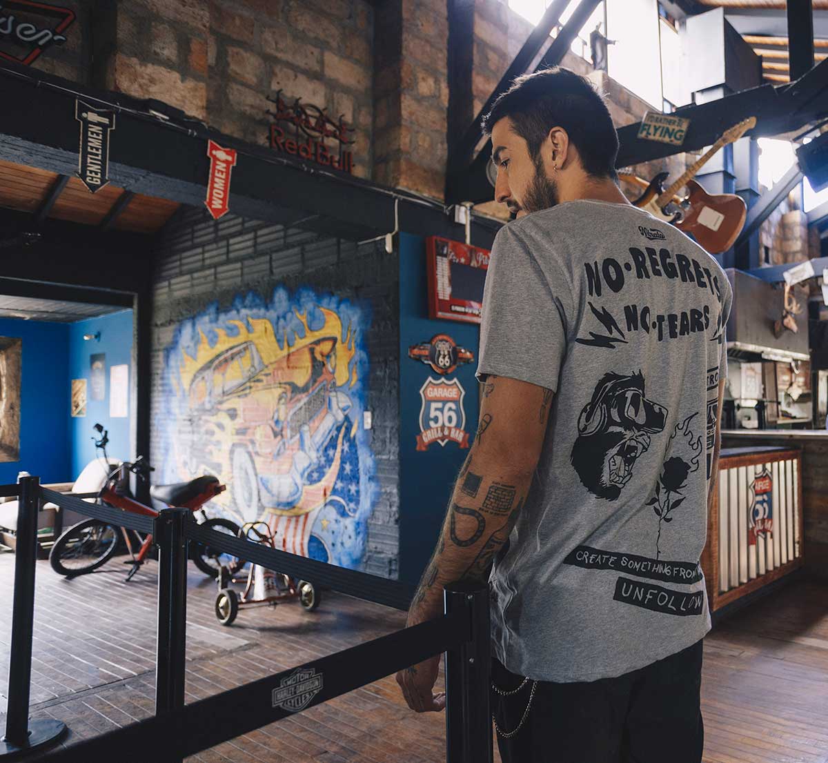 Men's T-Shirts Virtual Boy